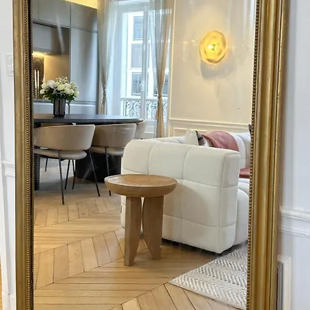 Apartment 1558 Monceau Luxurious Paradise Retreat Paris
