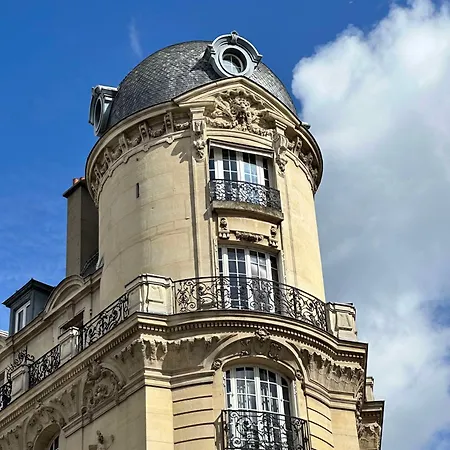 1558 Monceau Luxurious Paradise Retreat Apartment Paris