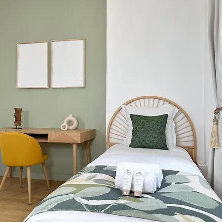 Apartment 1558 Monceau Luxurious Paradise Retreat Paris