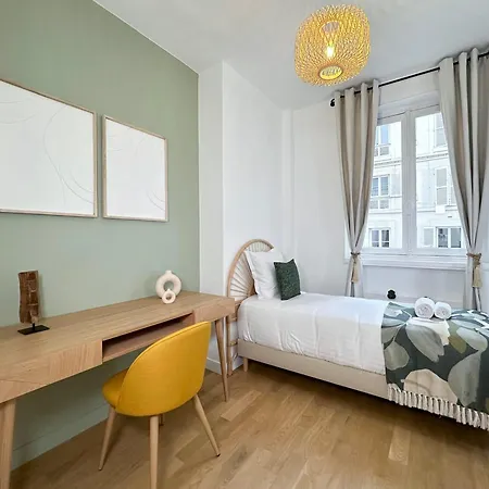 Apartment 1558 Monceau Luxurious Paradise Retreat Paris