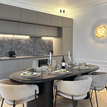 1558 Monceau Luxurious Paradise Retreat Apartment *