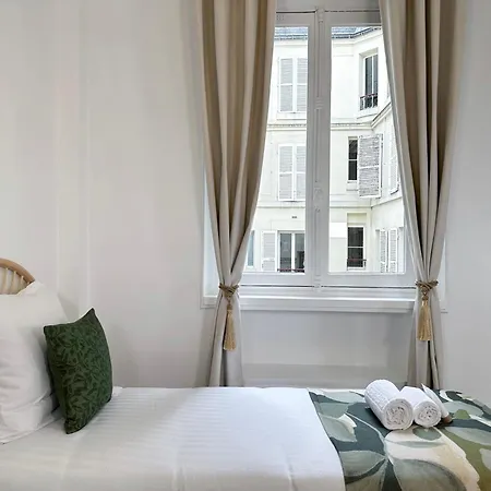 Apartment 1558 Monceau Luxurious Paradise Retreat