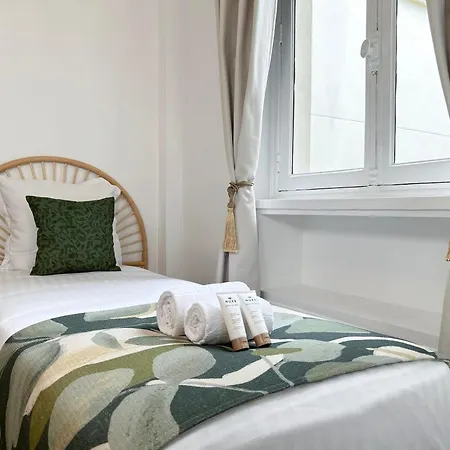 Apartment 1558 Monceau Luxurious Paradise Retreat